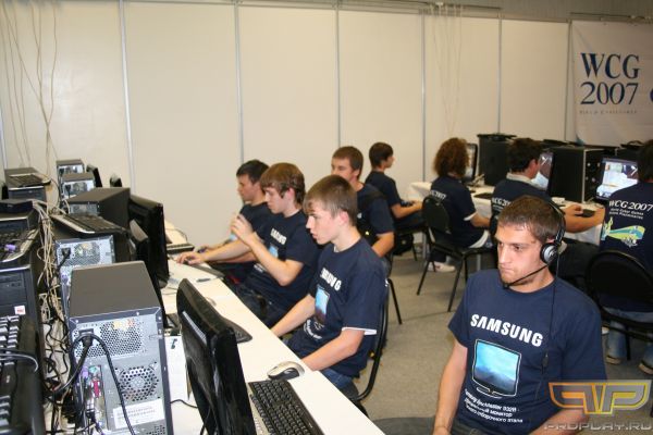 ����������