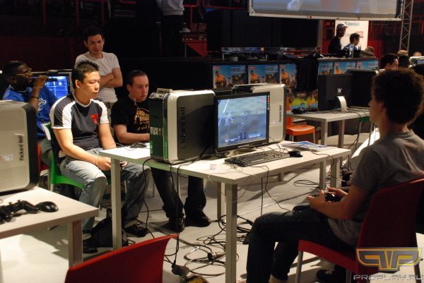 ����� ���