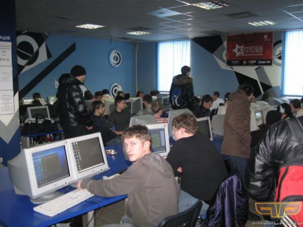 ����� ����