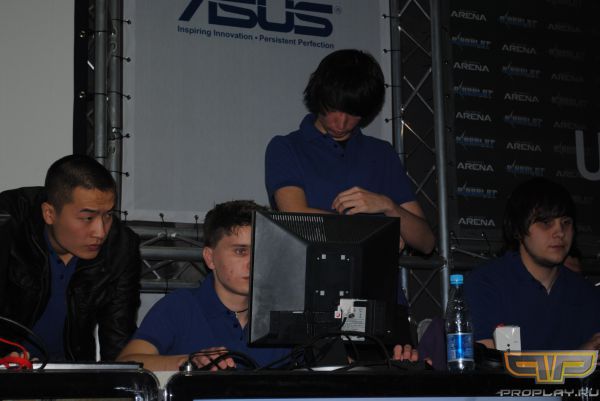 UNiTED ����� ��������� �� de_dust2