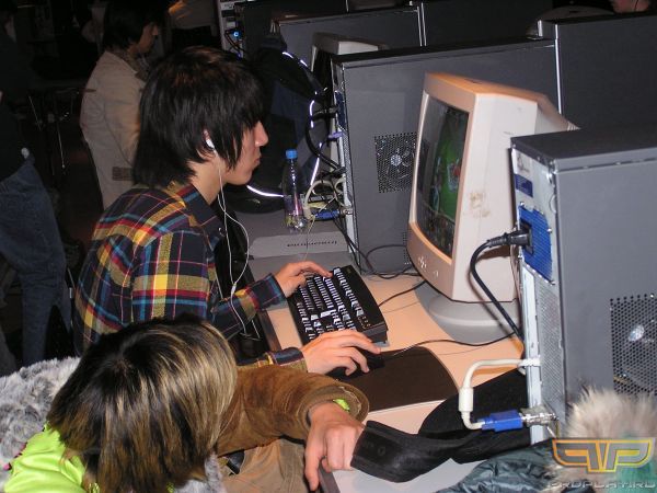 ��� ���: Showbu ��� Storm?