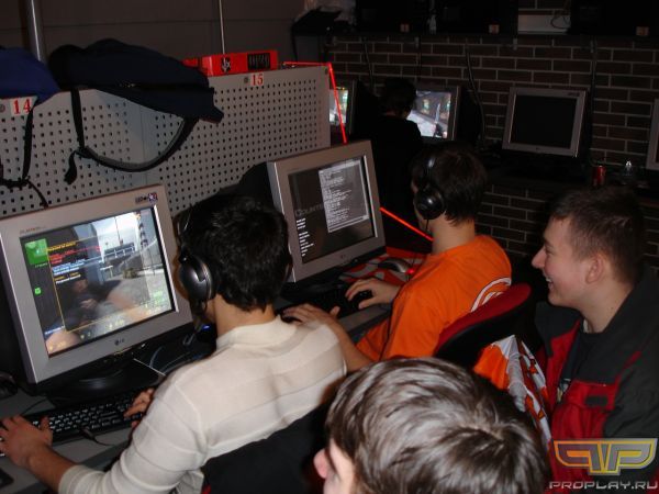 EE. ��� �����.