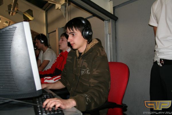 ����� HEAD